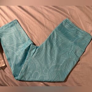 CVG- Zenergy capri leggings (New with Bag)